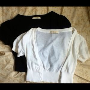 🔴SOLD🔴 black & white cropped cardigans/coverups.