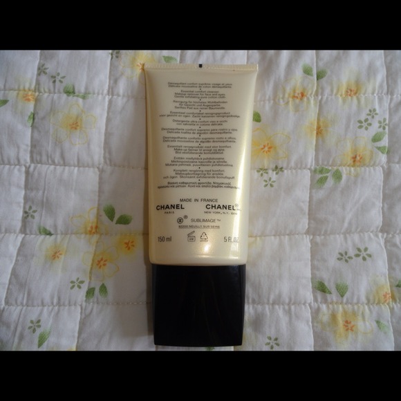 Channel Sublimage essential comfort cleanser! - Picture 3 of 3