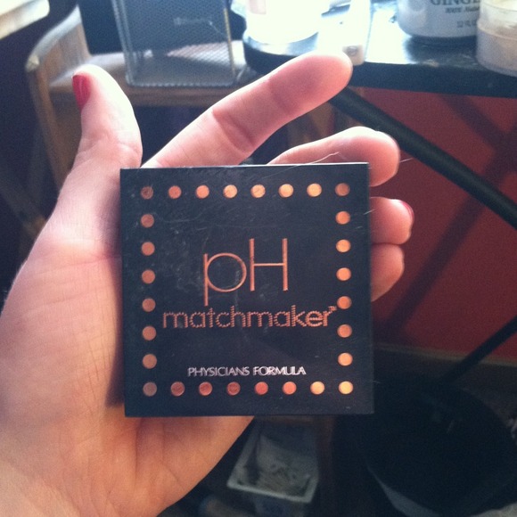 Physician formula bronzer :)