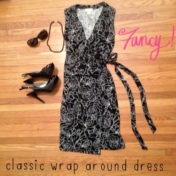 Reduced! Ann Taylor Loft B&W Floral Wrap Dress