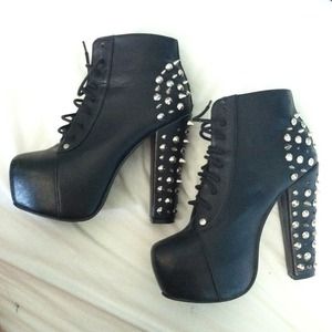 Gojane black spike boot