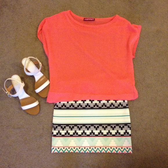🍉🍭  SOLD!!!  Zara Mini Skirt