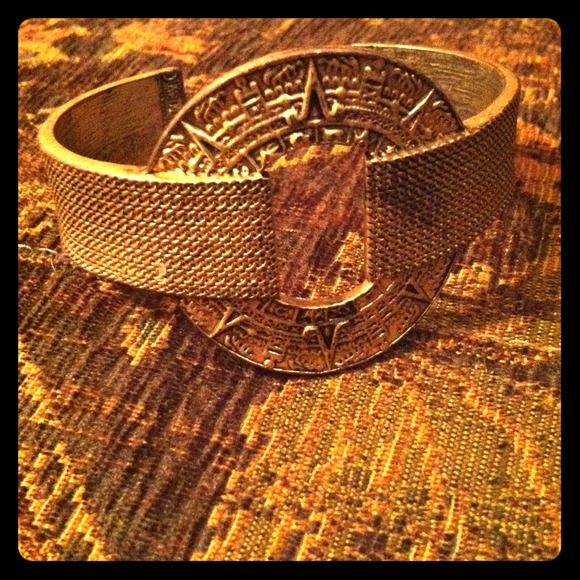 Aztec chain textured Bracelet