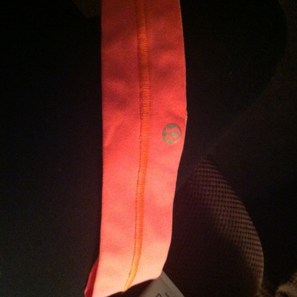 TRADED 🚫🚫🚫Lulu lemon headband!