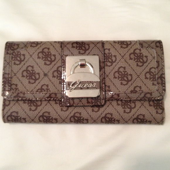 Authentic guess wallet👛