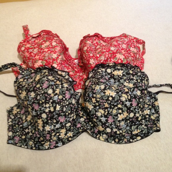 Two sz40DDD floral bras