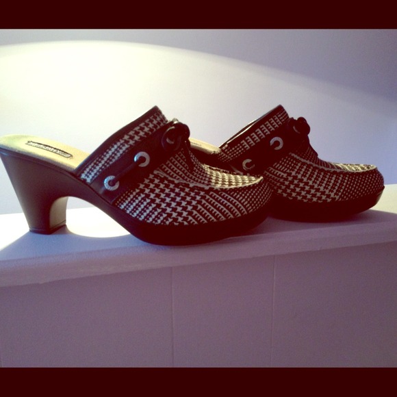***RESERVED*** Houndstooth Sperry Mules