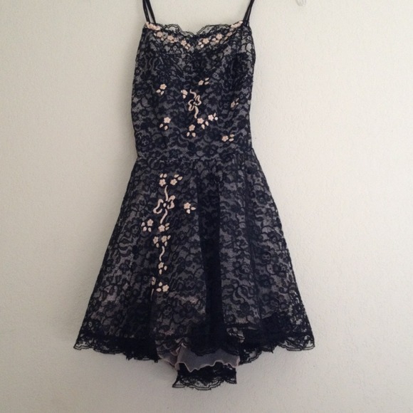Vintage Black Lace Nightie/Top