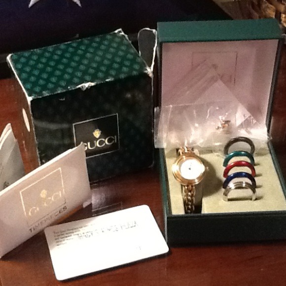 Old school Gucci gold watch! 1992! Taking offers!