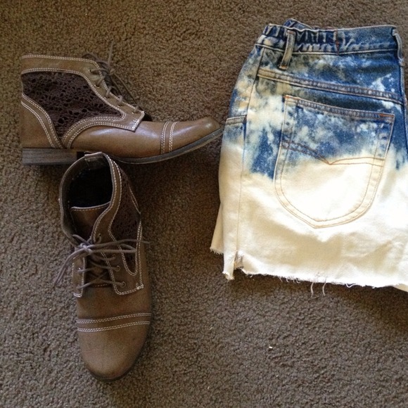 RESERVED Green combat boots size 10