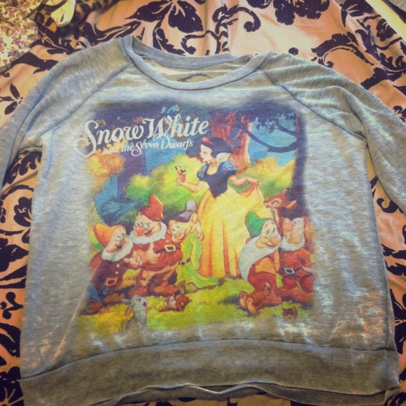 Snow White Vintage Shirt