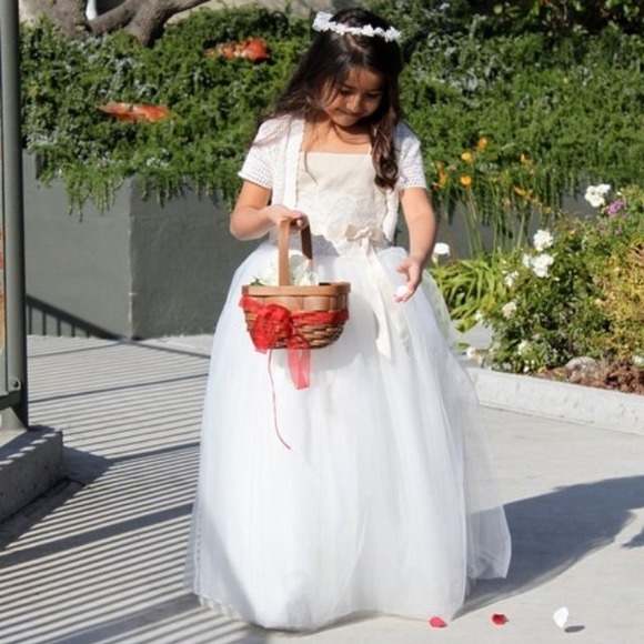 David bridal little girls dress size 7!