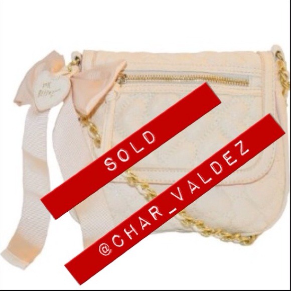 Betsey Johnson Handbags - Betsey Johnson quilted purse