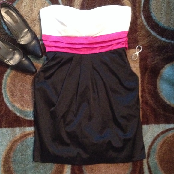 Dresses & Skirts - 🌟Host Pick🌟Ruby Rox color block dress