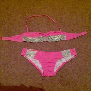 👙Pink by Victoria's Secret bikini! Size Small!👙