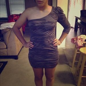 One sleeved short purple dress
