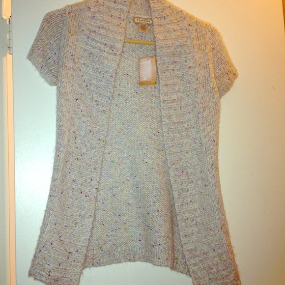 ⭐Beige Short-sleeved Cardigan ⭐