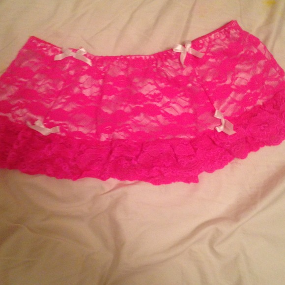 Hot pink lingerie. 😘😍NEVER WORN.