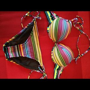 👙REDUCED👙Color striped Swim Suit Push Up Top