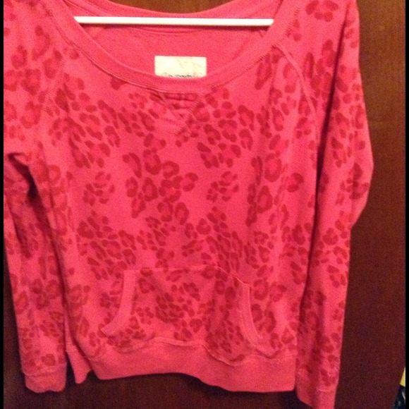 Aéropostale cheetah print sweatshirt