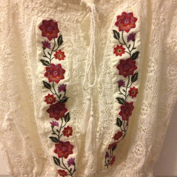 Forever 21 Floral Blouse - Picture 3 of 4