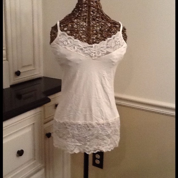 White  House black market  SALE $3 OFF TODAY