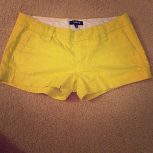 Cute yellow Hurley shorts