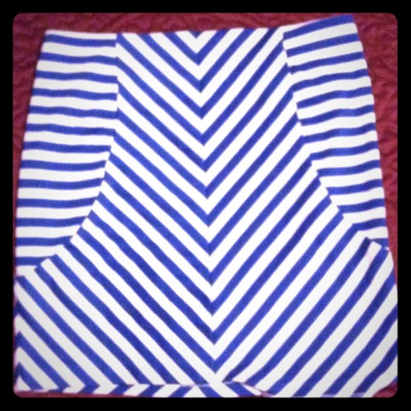 Super funky pencil skirt - Picture 1 of 2
