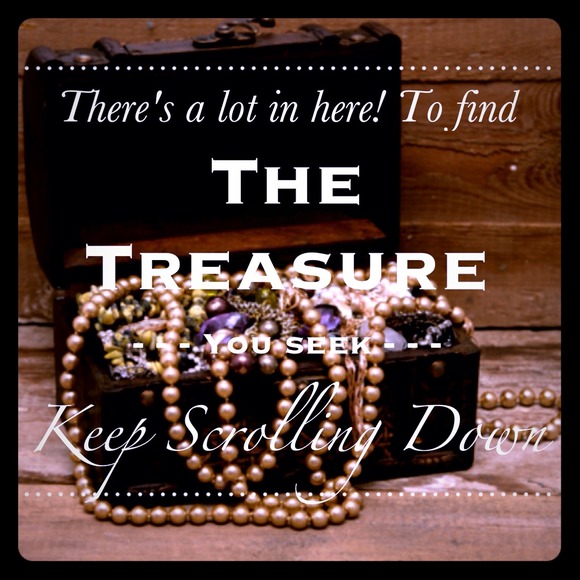 Chloe Accessories - ✨✨ Closet is Organized by Category ✨✨