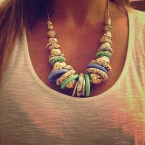 Adorable oversized necklace