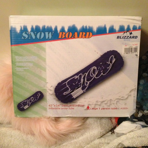 NWT INFLATABLE SNOW BOARD - Picture 1 of 4