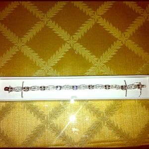 Traded!!!! Gorgeous bracelet !! Only 3 left