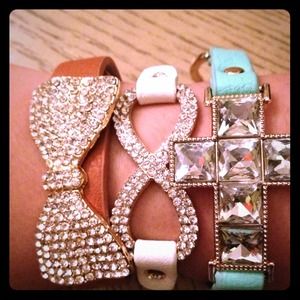 Three piece bundle jewelry Brand-new