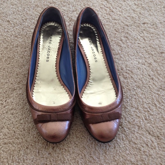 🚫SOLD🚫Bronze Marc Jacobs flats