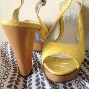 Jessica Simpson heels