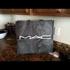 MAC tote bags (set of 2)