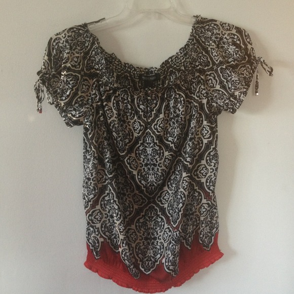 SOLD-White House black market printed top