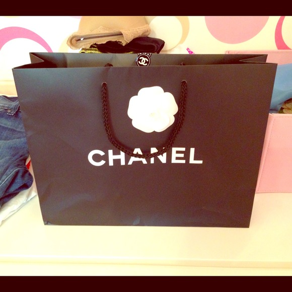 Chanel shopping bag