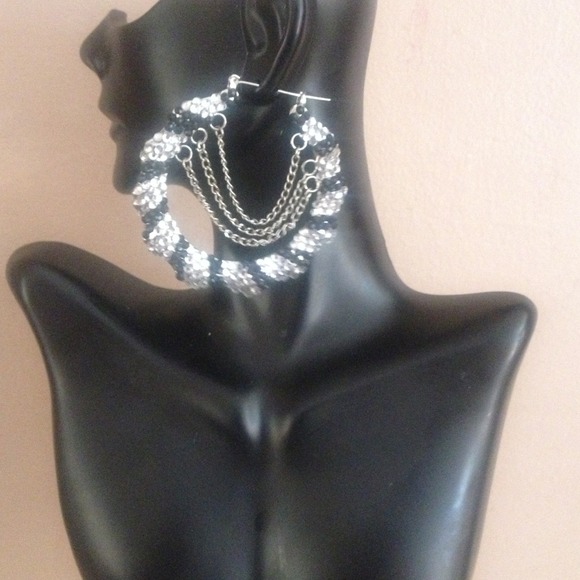 Fashion earrings
