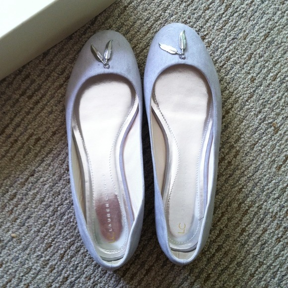 Size 10 LC flats