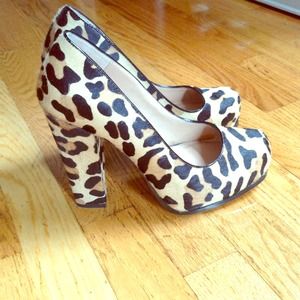 Steve Madden Pumps