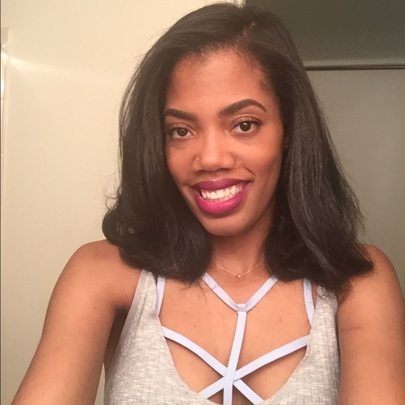 Meet Your Posher, Lauren! - Picture 4 of 4