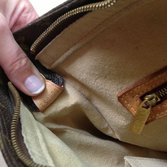 SOLD on FB - Picture 3 of 4