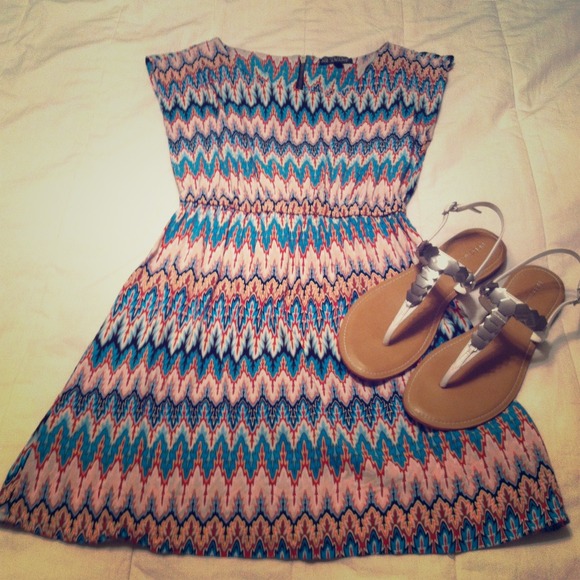 Multicolored printed dress - Picture 1 of 3