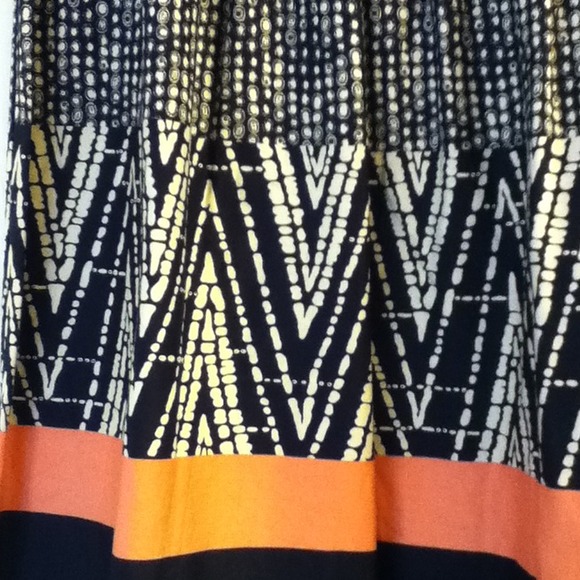 ❌SOLD❌Multi patterned skirt - Picture 2 of 2