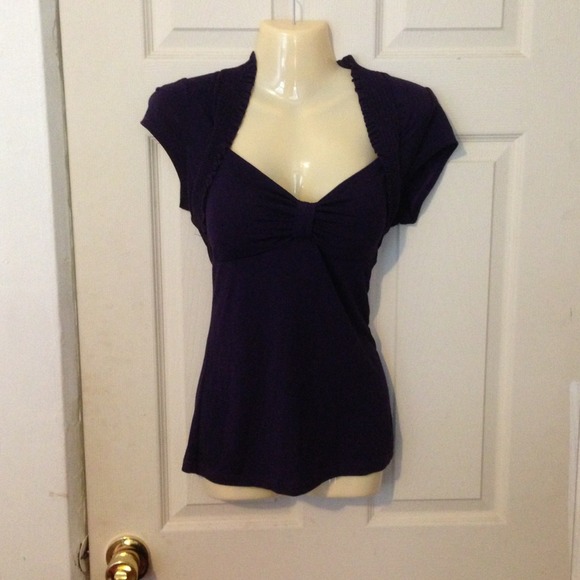 Purple sweetheart neckline shirt
