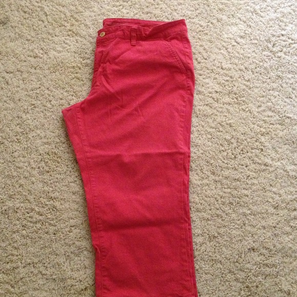 Old Navy Pants - ⬇️️️REDUCED⬇️Coral Old Navy Capris