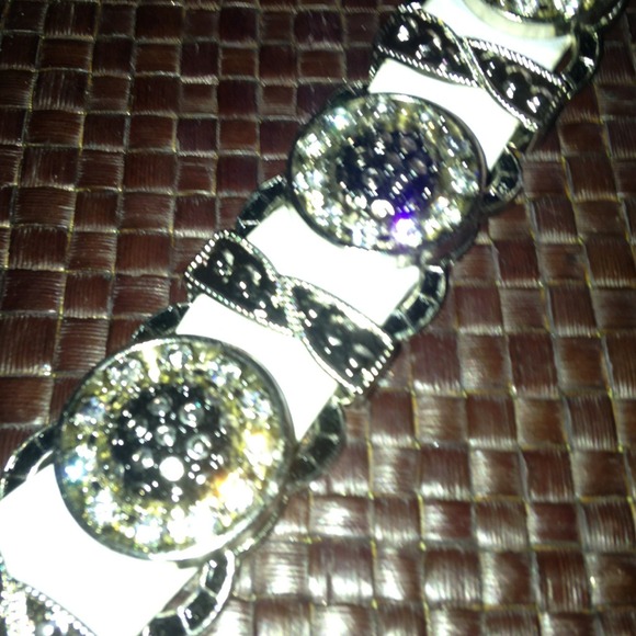 Belt - Picture 3 of 3