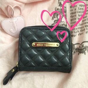 💗Juicy Couture Quilted leather bifold wallet💗