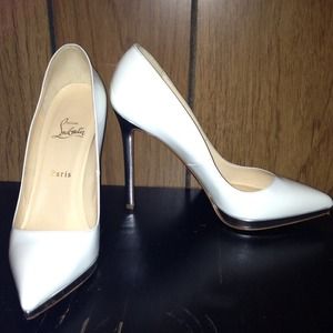 **Sold**Christian Louboutin Pigalle Plato 120mm